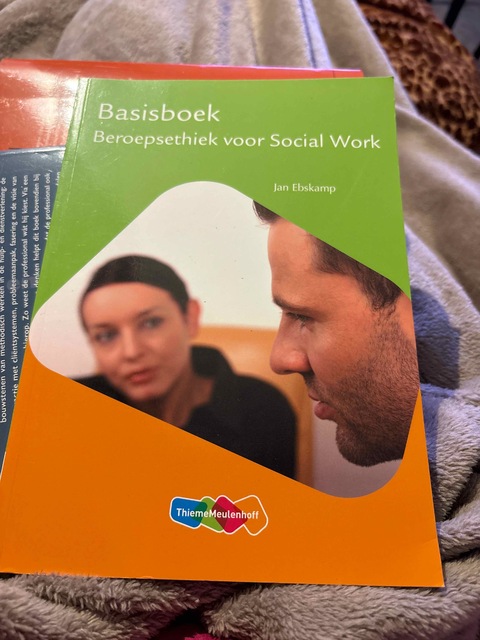 9789006952452-Basisboek-beroepsethiek-voor-social-work