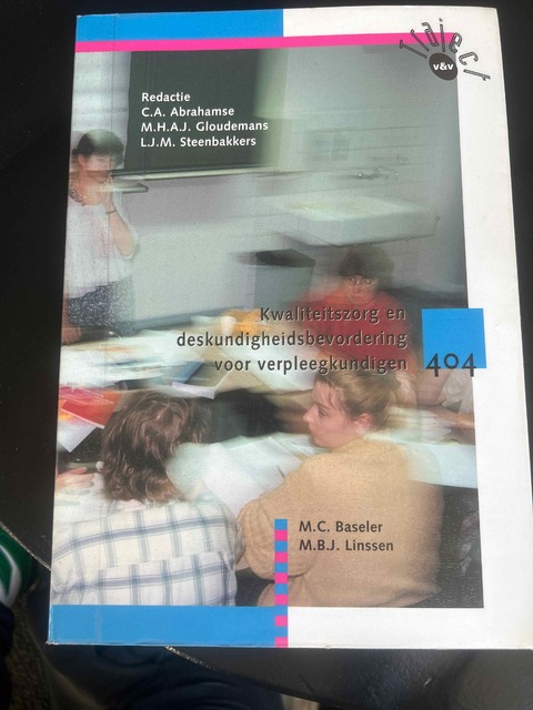 9789042526242-Kwaliteitszorg-en-deskundigheidsbevordering-voor-verpleegkundigen-Tekstboek