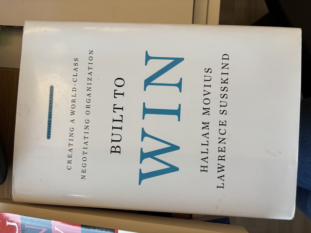 9781422110478-Built-to-Win