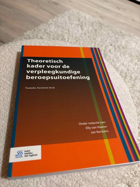 9789036824231-Theoretisch-kader-voor-de-verpleegkundige-beroepsuitoefening