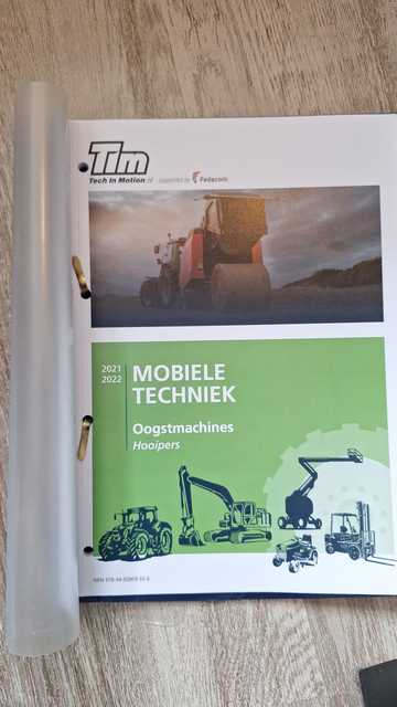 9789492809926-Oogstmachines--hooipers