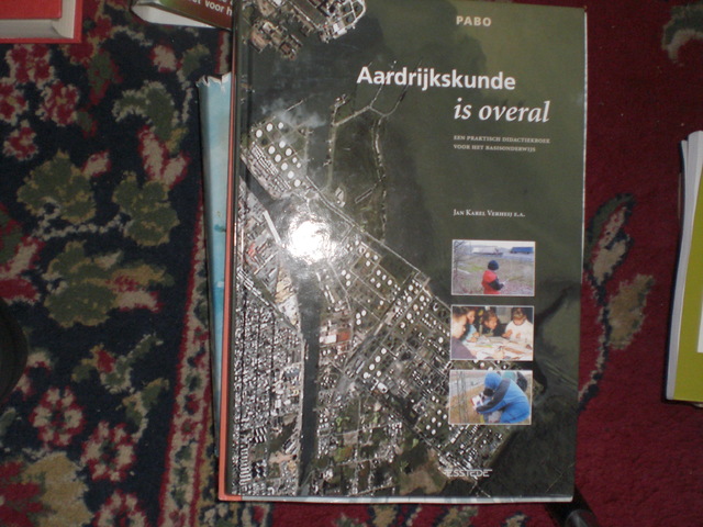 9789075142402-Aardrijkskunde-is-overal-CD-ROM-druk-1