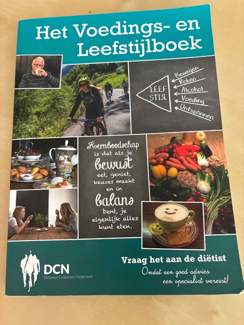 9789083026732-Het-Voedings-en-Leefstijlboek