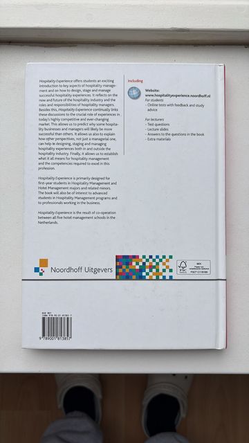 9789001813857-Hospitality-experience