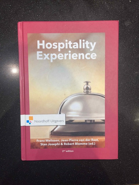9789001885786-Hospitality-Experience