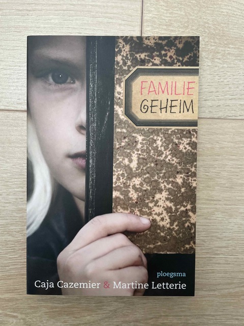 9789021674247-Familiegeheim