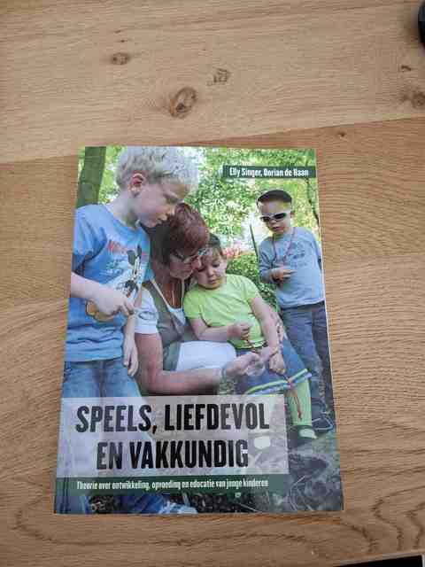 9789088504419-Speels-liefdevol-en-vakkundig