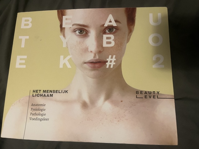 9789492548207-Beauty-Level-Beautyboek-%232