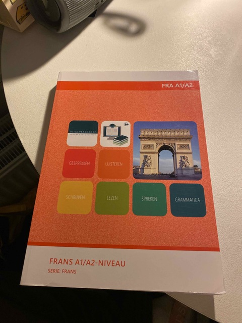 9789400236141-FRA-A1A2