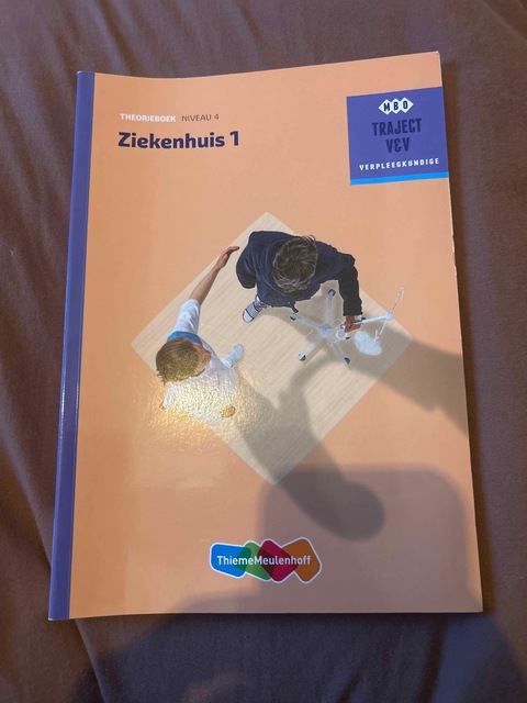 9789006910377-Ziekenhuis-1-niveau-4-Theorieboek