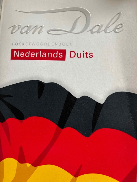 9789066487710-Van-Dale-Pocketwoordenboek-Nederlands-Duits