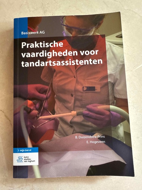 9789036820820-Praktische-vaardigheden-voor-tandartsassistenten