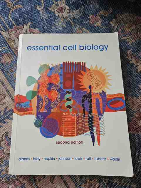 9780815334811-Essential-Cell-Biology-%5BWith-WCDROM%5D