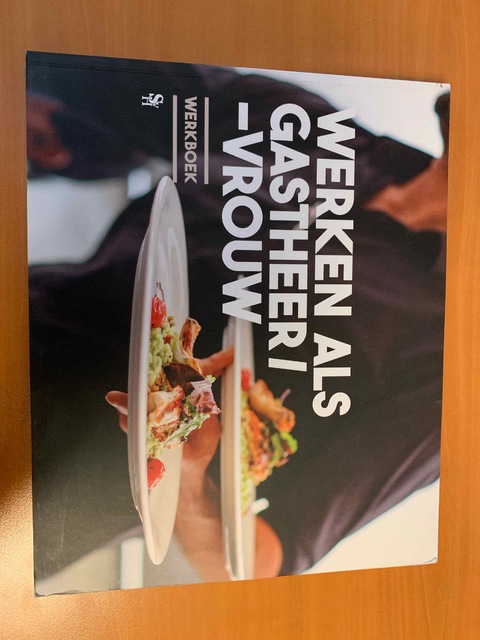 9789052110998-Werken-als-gastheer-vrouw