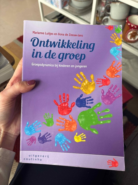 9789046905142-Ontwikkeling-in-de-groep