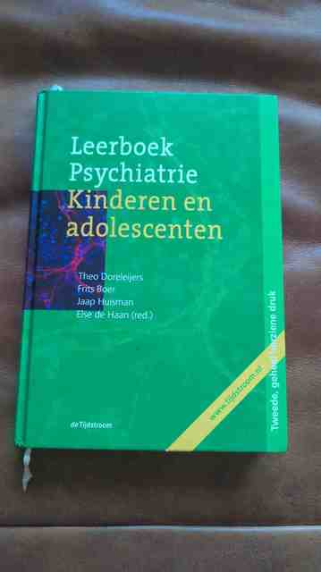 9789058982315-Leerboek-psychiatrie-kinderen-en-adolescenten