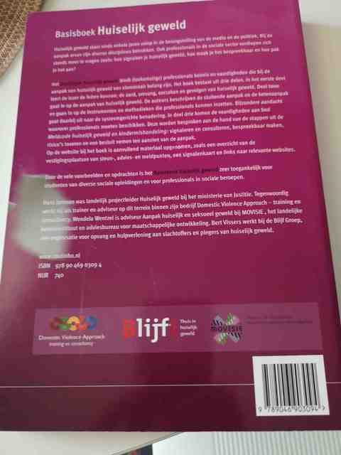 9789046903094-Basisboek-huiselijk-geweld