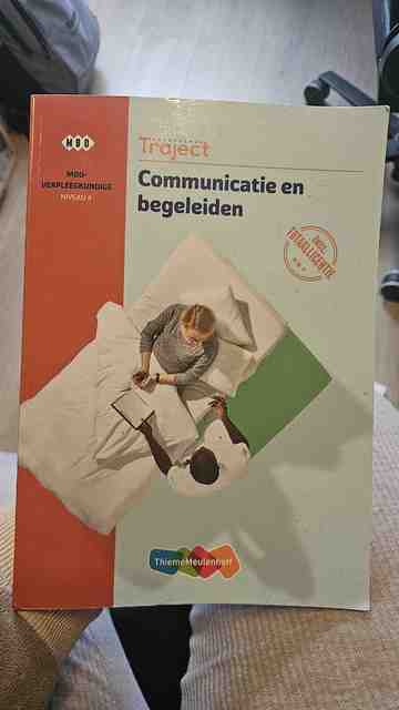 9789006953442-Communicatie-en-begeleiden-Niveau-4-mbo-verpleegkundige