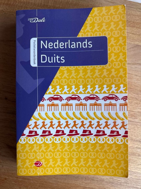 9789460770555-Van-Dale-pocketwoordenboek-Nederlands-Duits
