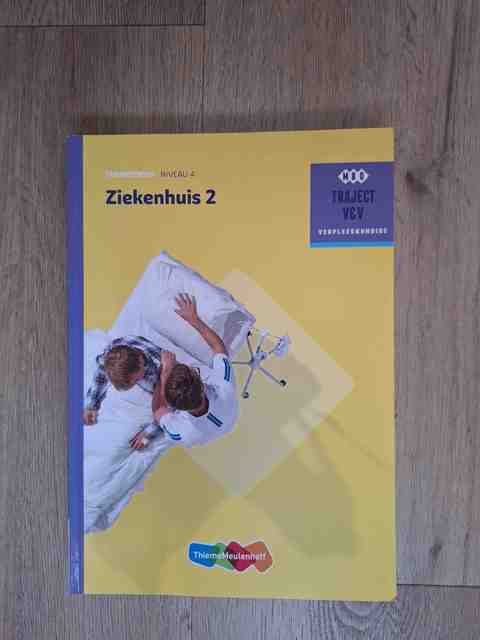 9789006910384-Ziekenhuis-2-niveau-4-Theorieboek