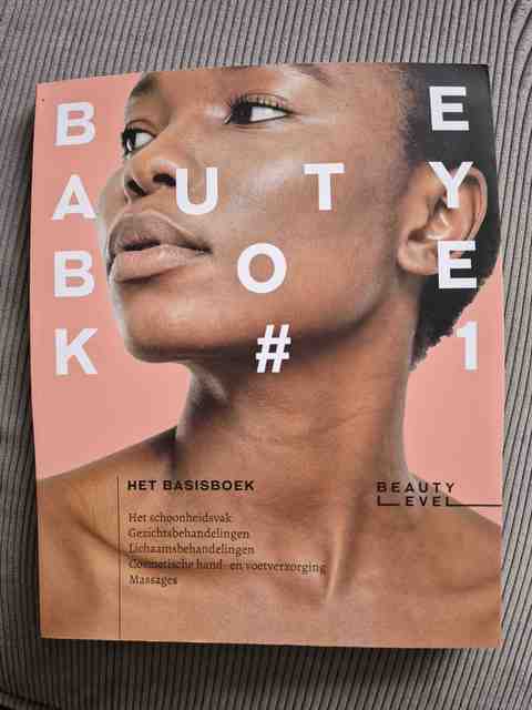 9789492548375-Beauty-Level-Beautyboek-%231