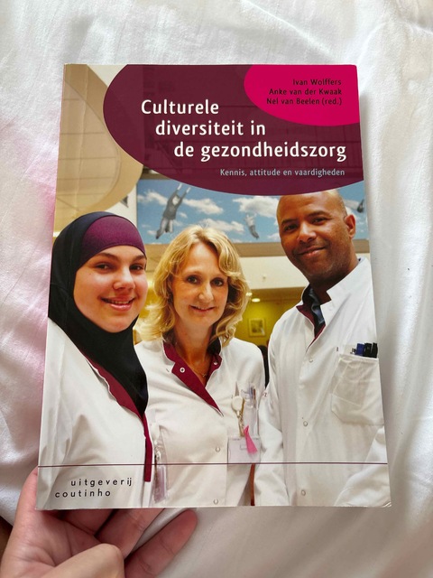 9789046903285-Culturele-diversiteit-in-de-gezondheidszorg