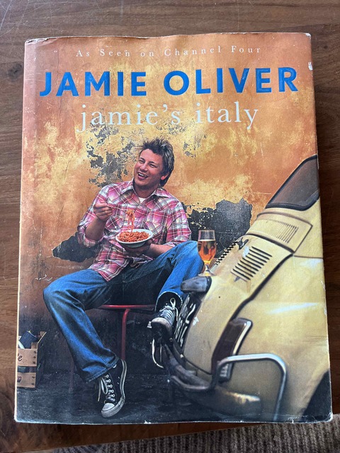 9780718147709-Jamies-Italy