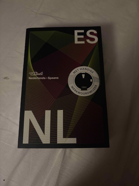 9789460774201-Van-Dale-Pocketwoordenboek-Nederlands-Spaans