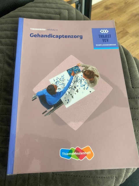 9789006910452-Gehandicaptenzorg-Niveau-4-Theorieboek