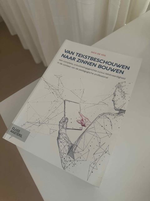 9789083073880-van-tekst-beschouwen-naar-zinnen-bouwen