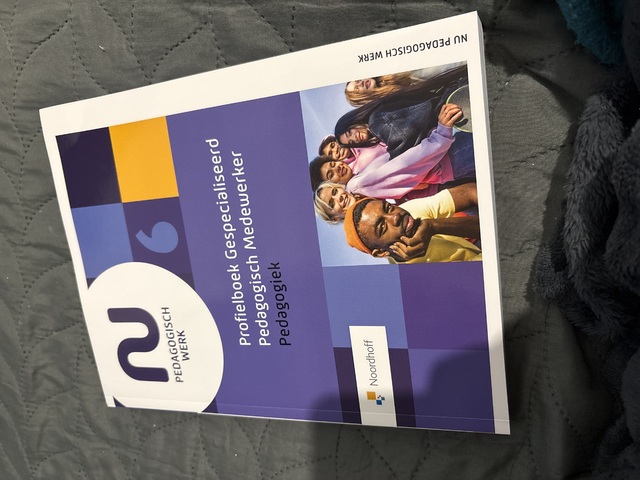 9789001044725-Profielboek-gespecialiseerd-pedagogisch-medewerker-Pedagogiek