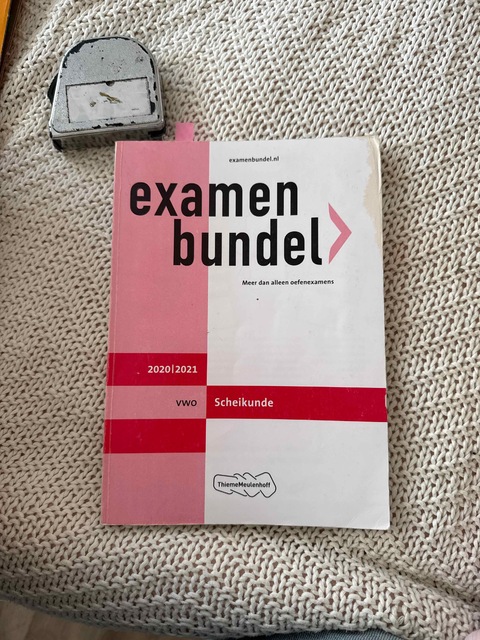 9789006781236-Examenbundel-vwo-Scheikunde-20202021