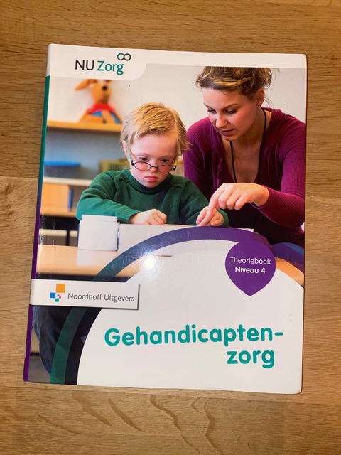 9789001834968-Gehandicaptenzorg-Niveau-4-Theorieboek