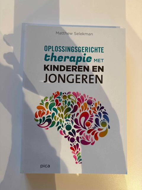 9789491806438-Oplossingsgerichte-therapie-met-kinderen-en-jongeren