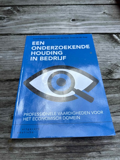 9789046907399-Een-onderzoekende-houding-in-bedrijf