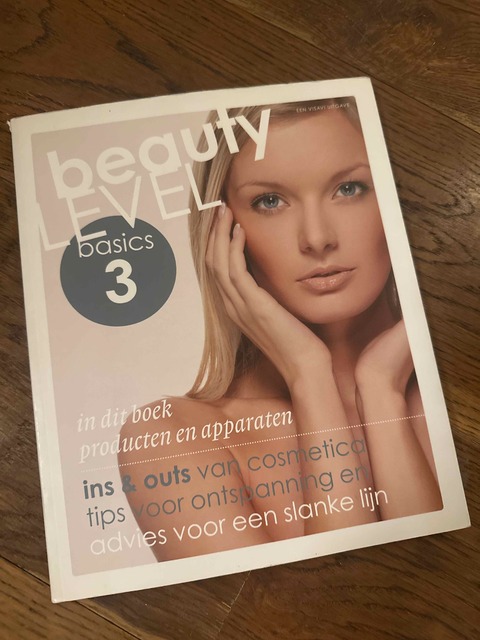 9789491277979-Beauty-Level-Basic-3-Producten-en-apparaten