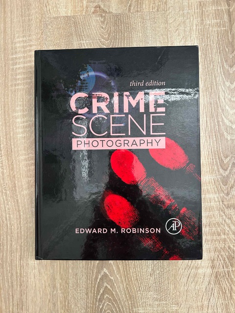 9780128027646-Crime-Scene-Photography