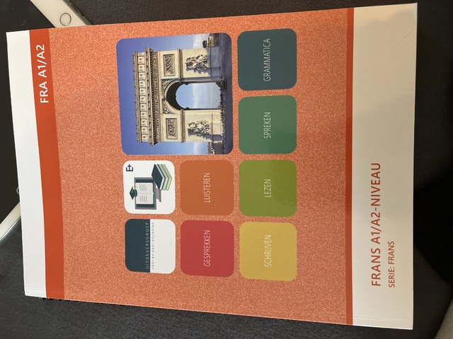 9789400233539-FRA-A1A2