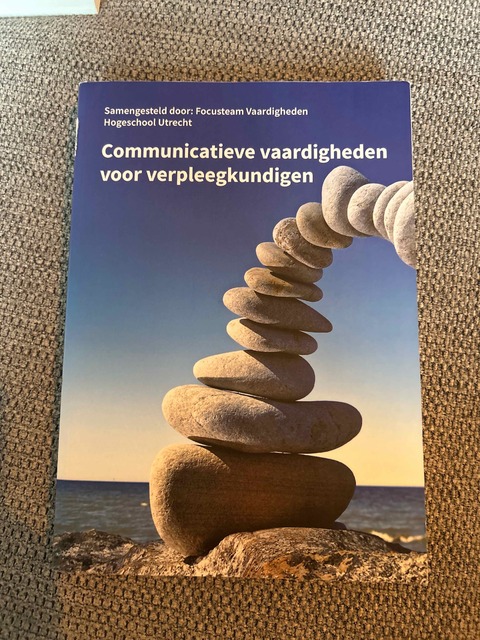 9789043035170-Communicatieve-vaardigheden-voor-verpleegkundigen