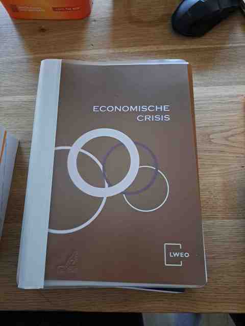 9789461102492-Economische-crisis-vwo-2017