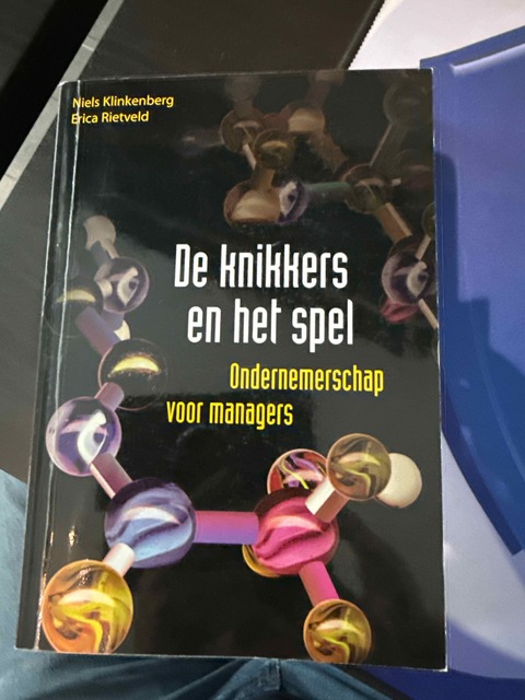 9789058713629-De-knikkers-en-het-spel