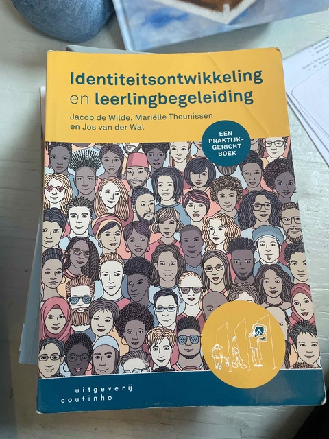 9789046907580-Identiteitsontwikkeling-en-leerlingbegeleiding
