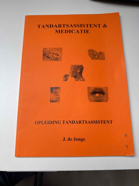 9789081698320-Tandartsassistent-medicatie