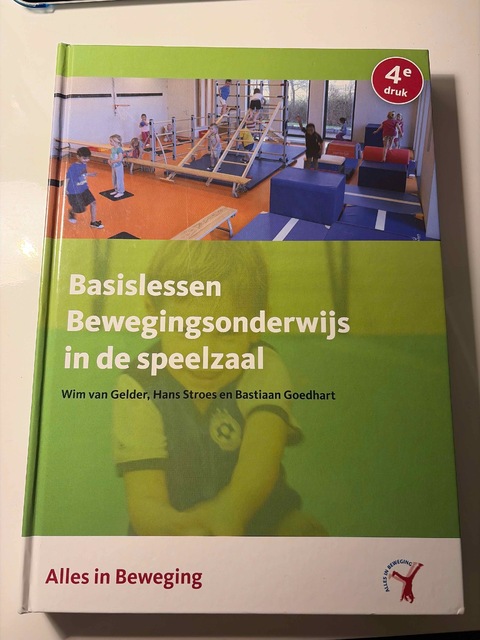 9789082363203-Basislessen-bewegingsonderwijs-in-de-speelzaal