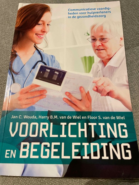 9789023252436-Voorlichting-en-begeleiding
