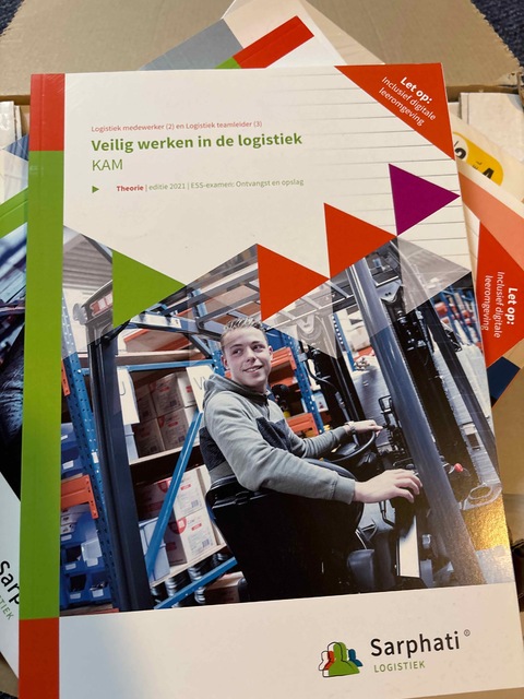 9789037259872-Veilig-werken-in-de-logistiek-KAM-niveau-23-Theorieboek