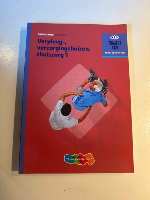 9789006910414-Verpleeg-verzorgingshuizen-thuiszorg-1-niveau-4