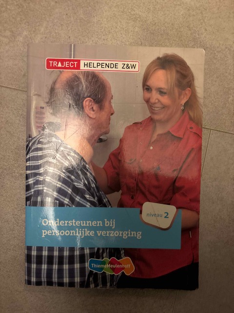 9789006925517-Ondersteunen-bij-persoonlijke-verzorging-Niveau-2