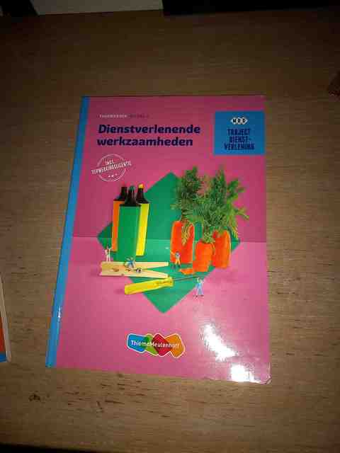 9789006504002-Traject-Dienstverl-Combipakket-Dienstverl-werkzaamheden-niv-2-verwerkingslic