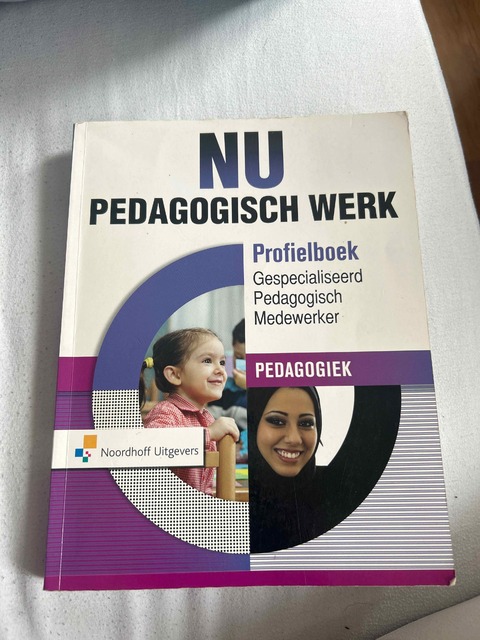 9789001881436-NU-Pedagogisch-Werk-Profielboek-Gespecialiseerd-Pedagogisch-Medewerker-PedagogiekOnline